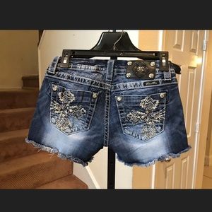 Miss Me Jean Shorts Cross Embroidery fringe bottom